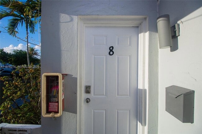 1840 Fillmore St, Unit 8 in Hollywood, FL - Building Photo - Building Photo