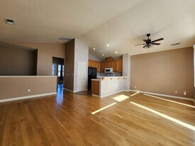 2983 Bay Village Ave in Santa Rosa, CA - Building Photo