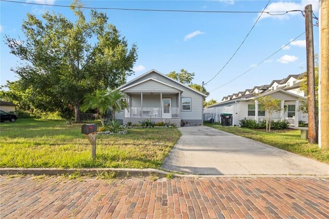 property at 2004 Indiana Ave