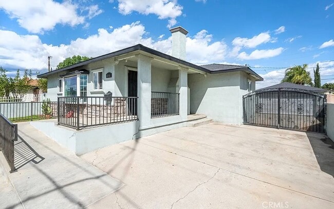 property at 2146 S Towne Ave