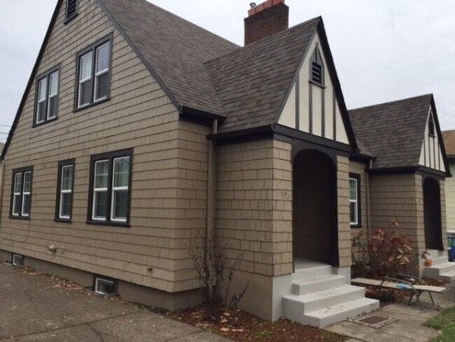 210-214 NW 11th St in Corvallis, OR - Foto de edificio - Building Photo