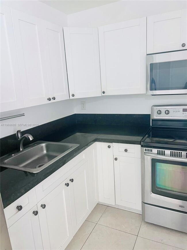 property at 271 Bonnie Blvd