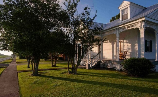 1228 Mississippi St in Donaldsonville, LA - Building Photo - Building Photo