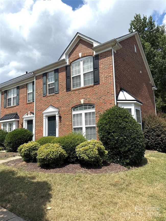 property at 10895 Garden Oaks Ln