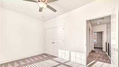 1622 E Mission Blvd in Fayetteville, AR - Building Photo - Building Photo