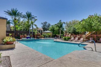 11375 E Sahuaro Dr in Scottsdale, AZ - Building Photo - Building Photo