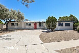 9240 E Dolores St in Tucson, AZ - Building Photo
