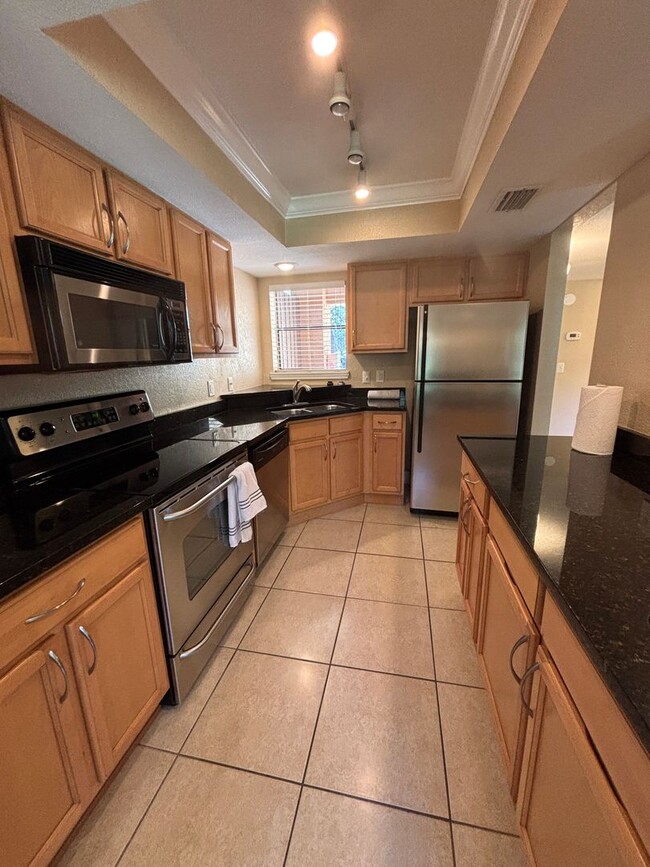 property at 836 Shoreline Cir
