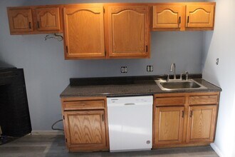 417 Court St in Plymouth, MA - Building Photo - Building Photo