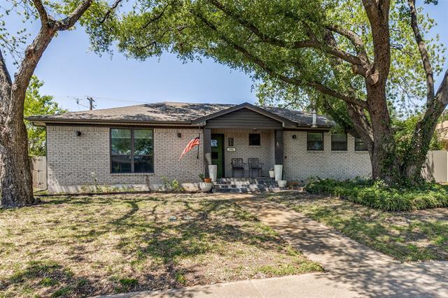 5131 Urban Crest Rd in Dallas, TX - Foto de edificio - Building Photo