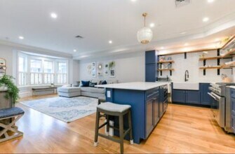 388 W Fourth St in Boston, MA - Building Photo - Building Photo