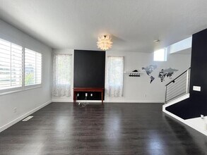 3546 Terra Sol Dr in South Salt Lake, UT - Building Photo - Building Photo