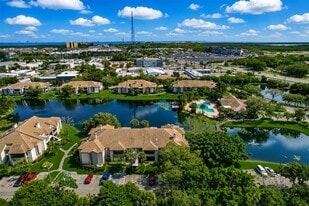 10263 Gandy Blvd N in St. Petersburg, FL - Building Photo