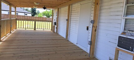 21105 Briar Cove Cir in Porter, TX - Building Photo - Building Photo