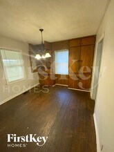 390 Hillside Dr SW in Atlanta, GA - Foto de edificio - Building Photo