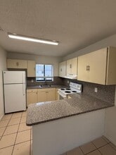 North Point in Hialeah, FL - Building Photo - Building Photo