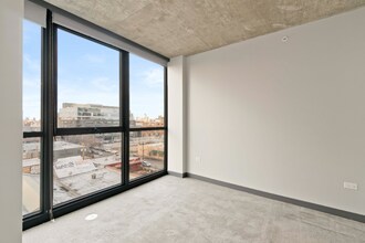 165 N Ada St in Chicago, IL - Building Photo - Building Photo