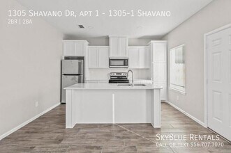 1305 Shavano Dr in Edinburg, TX - Building Photo - Building Photo