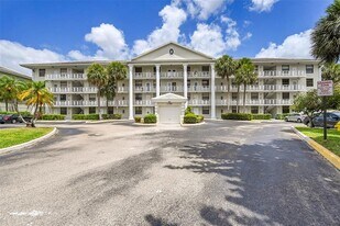 1703 Whitehall Dr in Davie, FL - Building Photo