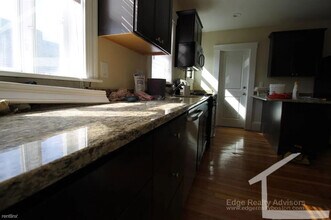 24 Matchett St, Unit 1 in Boston, MA - Building Photo - Building Photo