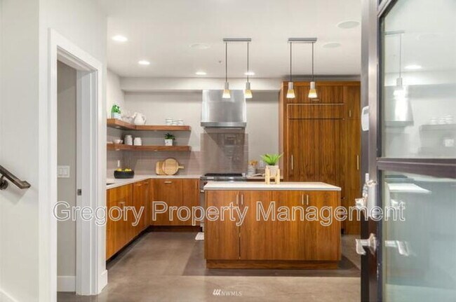 732 Boylston Ave E in Seattle, WA - Building Photo - Building Photo