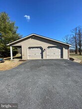 11 Creeks Edge Rd in Oley, PA - Building Photo - Building Photo