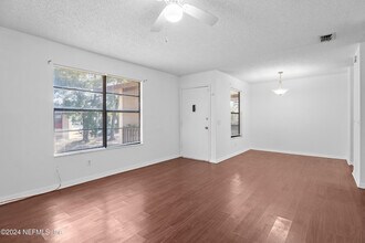 476 Lombard St in Orange Park, FL - Building Photo - Building Photo