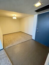 Shorewood East Apartments in Shorewood, WI - Building Photo - Building Photo