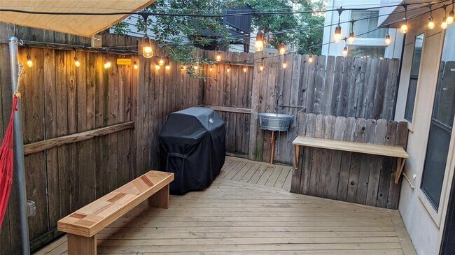 property at 2821 Sherwin St