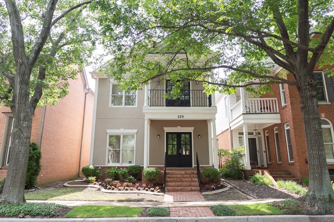 property at 529 Monteigne Blvd