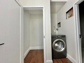 402 Crown St-Unit -402-2 in New Haven, CT - Foto de edificio - Building Photo