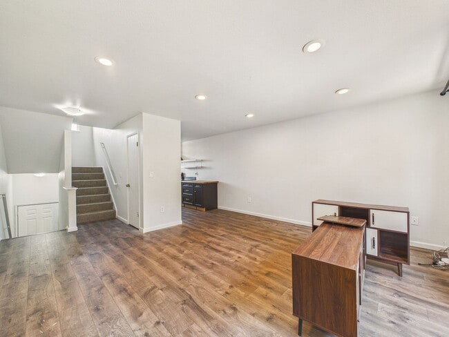 2444 Frances St in Oakland, CA - Building Photo - Building Photo