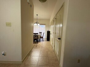 10706 International Blvd in Laredo, TX - Building Photo - Building Photo