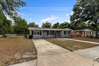 6815 N 48th St in Tampa, FL - Building Photo - Building Photo