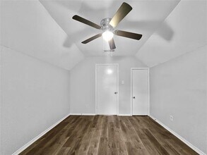 1012 Woodridge Dr in Azle, TX - Foto de edificio - Building Photo