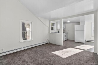 36 Anderson Rd in Katonah, NY - Building Photo - Building Photo