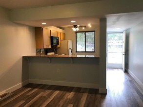6145 Balboa Cir-Unit -201 in Boca Raton, FL - Building Photo - Building Photo