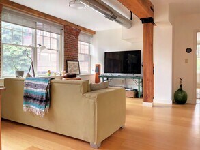 22 Cottage Park Ave, Unit #7 in Cambridge, MA - Foto de edificio - Building Photo