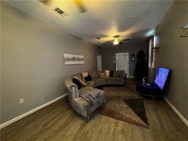 2439 George Nick Connor Dr, Unit 2439 GNC in New Orleans, LA - Building Photo - Building Photo