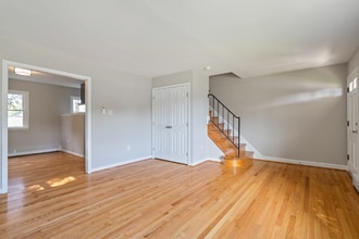 707 Fairview Ave in Frederick, MD - Building Photo - Building Photo