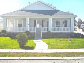 1756 E West Pinion Cir in Eagle Mountain, UT - Building Photo