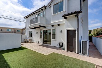 2200 Nelson Ave in Redondo Beach, CA - Building Photo - Building Photo