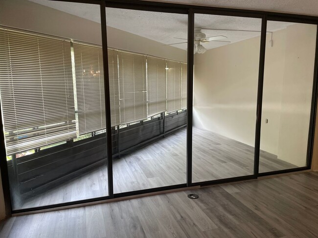 1071 Edgewood Ave S in Jacksonville, FL - Foto de edificio - Building Photo