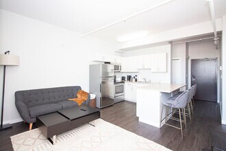 300 Taché Av in Winnipeg, MB - Building Photo - Building Photo