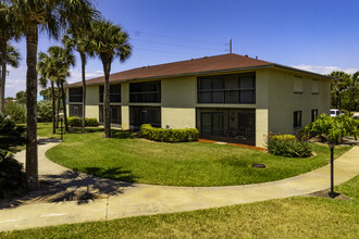 Water Walk Condos in Cocoa Beach, FL - Building Photo - Building Photo