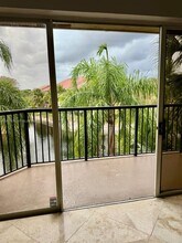 8871 Wiles Rd in Coral Springs, FL - Building Photo - Building Photo