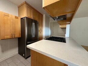 17 Thornton Ave in Los Angeles, CA - Foto de edificio - Building Photo