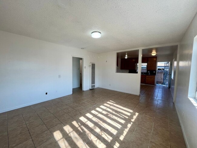 719 McDonald Ave in Los Angeles, CA - Building Photo - Building Photo