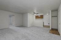 Raleigh Firs in Portland, OR - Building Photo - Interior Photo