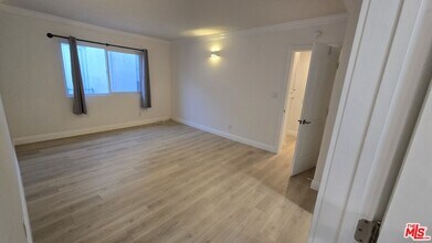 827 2nd St-Unit -302 in Santa Monica, CA - Building Photo - Building Photo